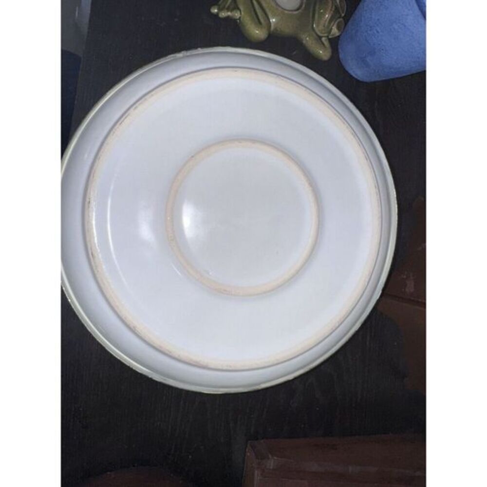 Set Of‎ Two White Ceramic Salad Trys With Wooden Handles And Chrome Rims. - Picture 13 of 14